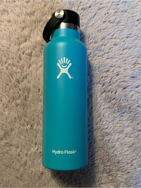 Discontinued Hydro Flask 21 oz Standard Mouth Mint/Teal with Stardard Lid
